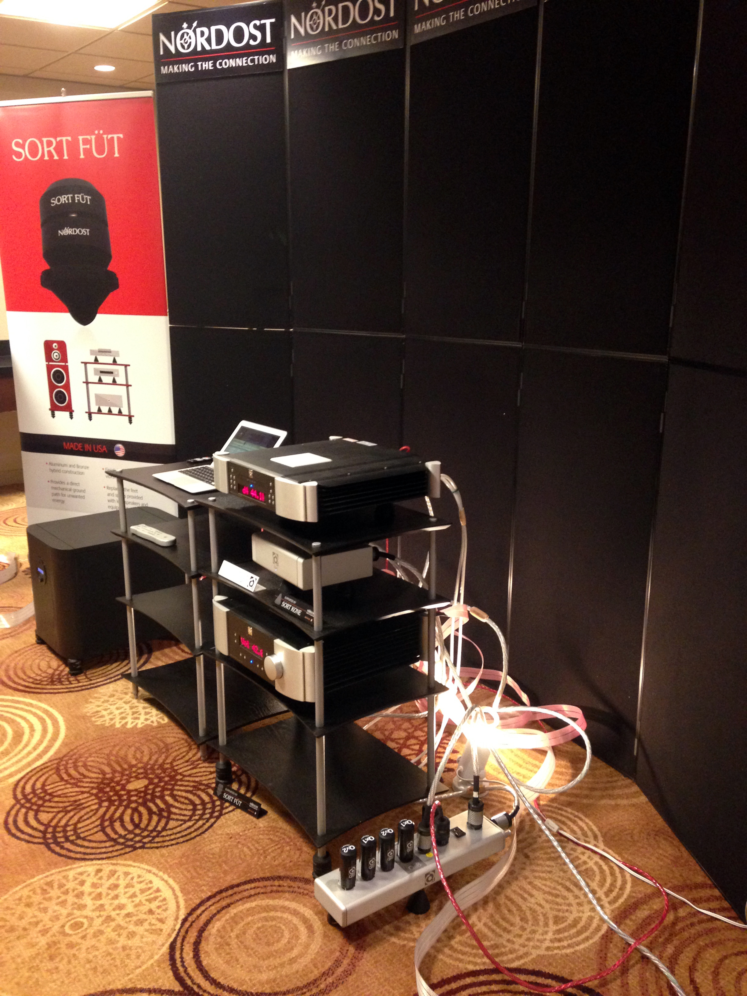 Our Demo room was equipped with two racks to do A-B demonstrations with the Sort Füt!